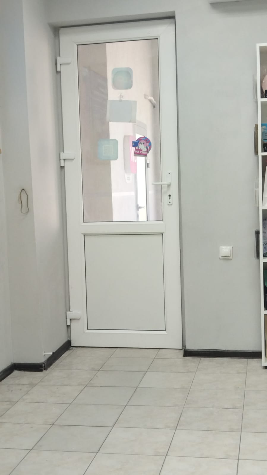 Отреставрировать пластиковую дверь