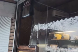 Вызвать мастера на ремонт роллеты,обрыв тяговых пружин в Новороссийске! Заказ: Н-26147