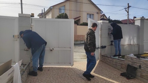 Отремонтировать распашные ворота в Новороссийске! Заказ: Н-2672
