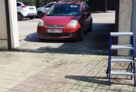 Вызвать мастера на ремонт роллетных ворот, не реагируют на пульт дистанционного управления. в Новороссийске! Заказ: Н-26168