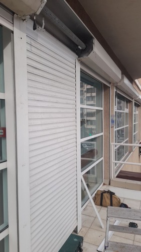 Ремонт роллеты на входной двери в Новороссийске! Заказ: Н-2642